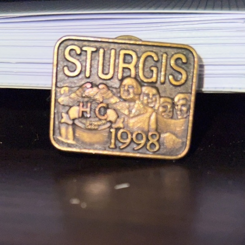 Harley-Davidson Owners Group 1998 Sturgis Pin